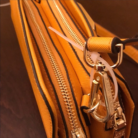 Steve Madden Blannis Crossbody Bag - Picture 6 of 6